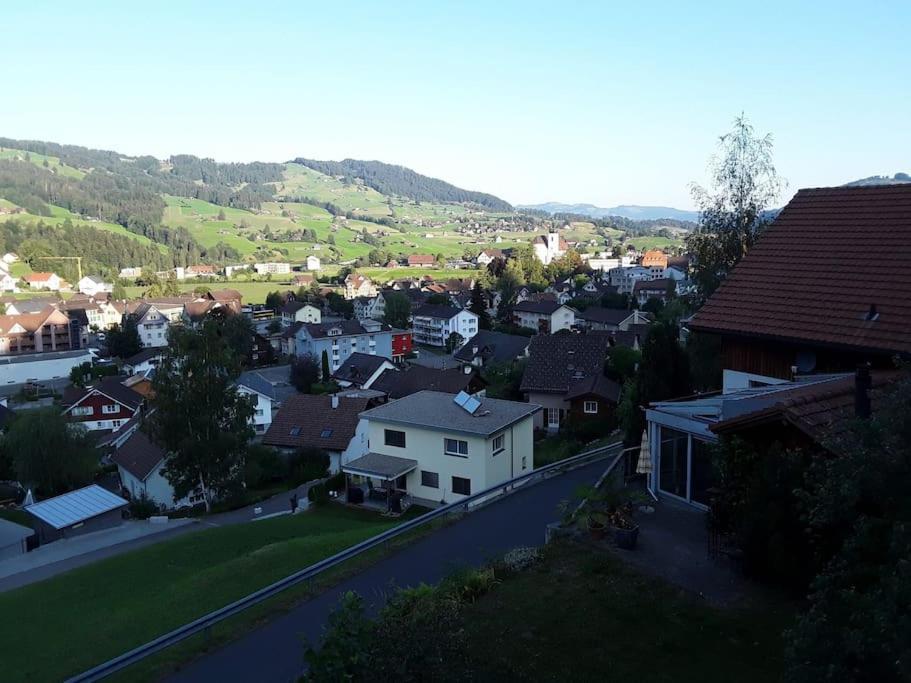 Zwinglis Ferienwohnung Rosi Nesslau Luaran gambar